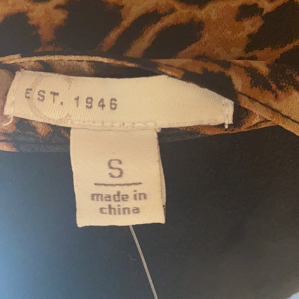 CATO Est. 1946 leopard animal print blouse gold metal SMALL​​ - Picture 12 of 14